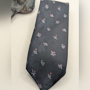 Elegant Black Floral Men's Tie